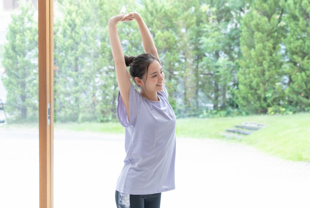 立ち仕事は大変だけど魅力もあり！消費カロリーの目安とダイエット効果にも期待できる理由